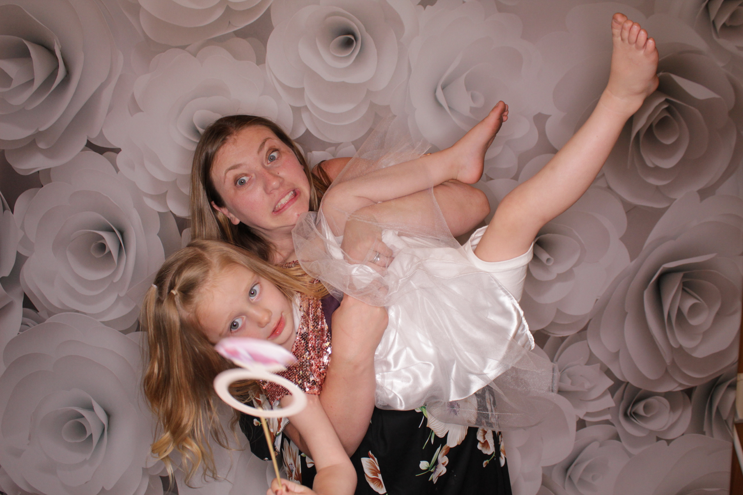 Danni and Brock’s Wedding | View more photos from the event at gallery.photoboothbillings.com/u/PhotoBoothBillings/Danni-and-Brock’s-Wedding